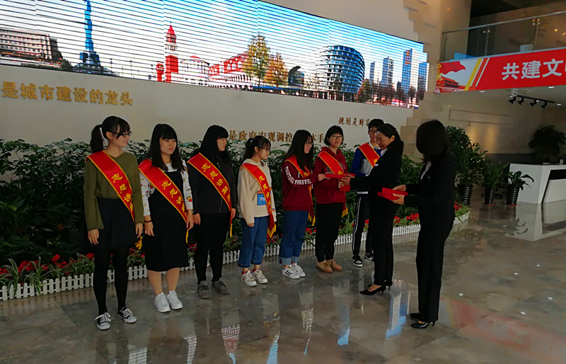 盐城市规划展览馆开展大学生志愿者讲解活动.jpg