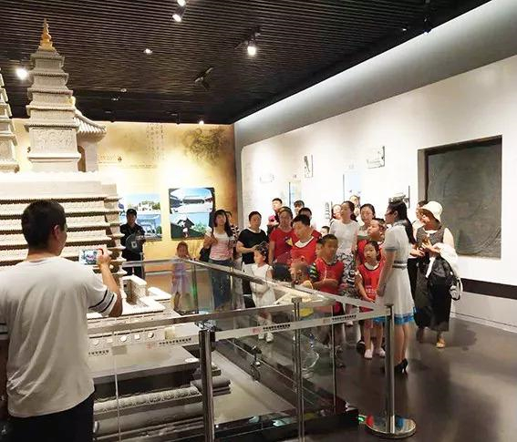 亿天使基金小义工走进“呼和浩特历史文化名城及非物质文化遗产保护中心”活动回顾.jpg 亿天使基金小义工走进“呼和浩特历史文化名城及非物质文化遗产保护中心”活动回顾.jpg