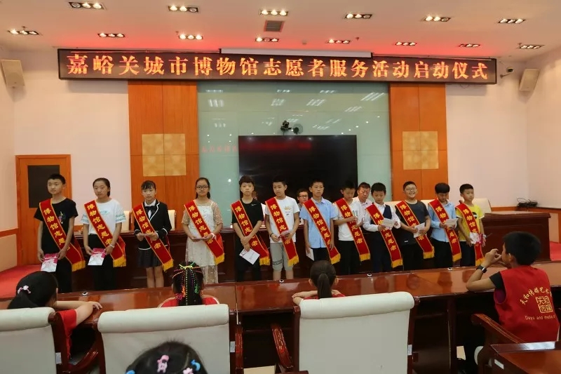 嘉峪关城市博物馆——志愿者服务在行动.webp.jpg