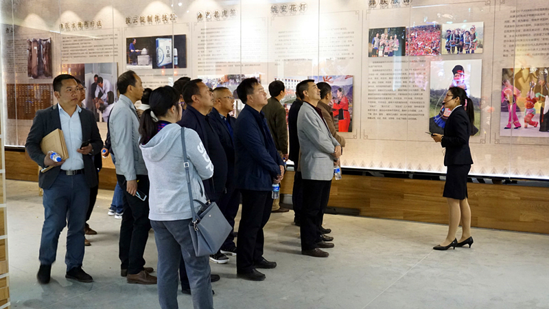 全州住建系统组织参观楚雄州规划展示馆.jpg