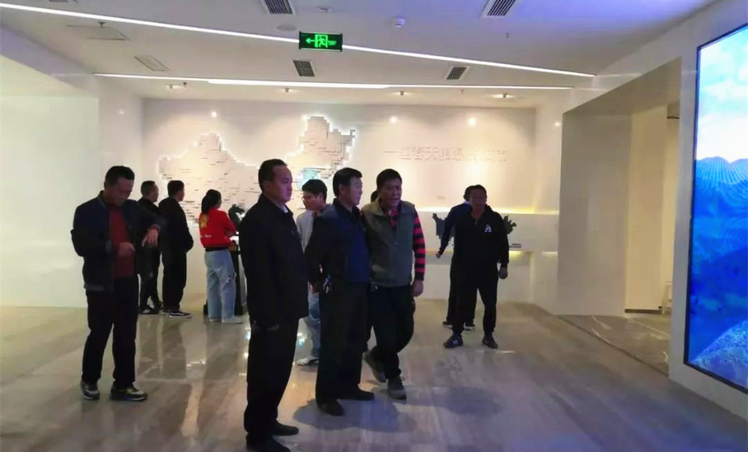 四合乡组织党员参观西昌市城市规划馆.jpg